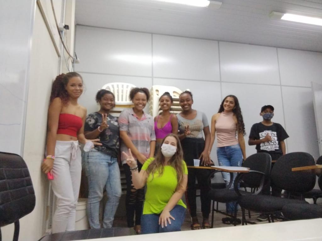 [Grupo Pensa Galera.]